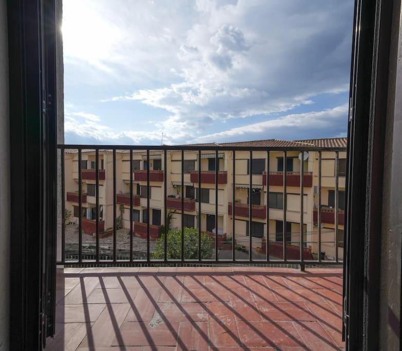 אמפוריבראבה Bonito Apartamento Equipado, Cerca De La Playa מראה חיצוני תמונה
